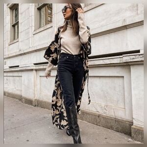 Maison Du Soir Top Kimono Womens OS Black Selena Floral Kimono Boho mod 70s Art